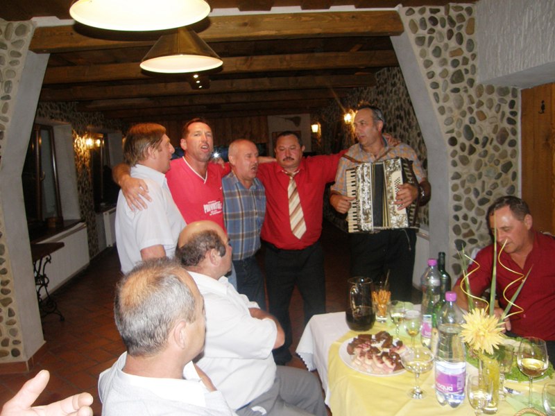 ul Stretnutie po35. rokoch 141.jpg